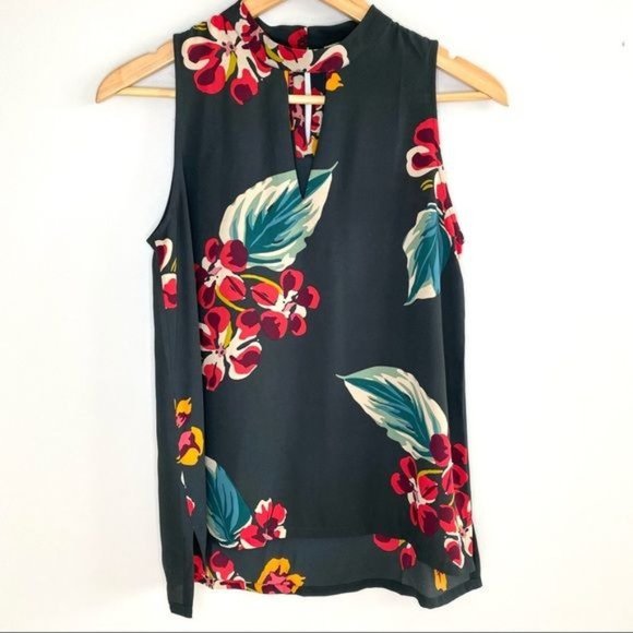 LOFT Dark Green Floral Print Peephole Sleeveless Top - Picture 2 of 10